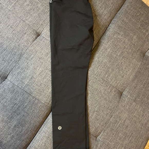 Lululemon - Picture 2 of 3